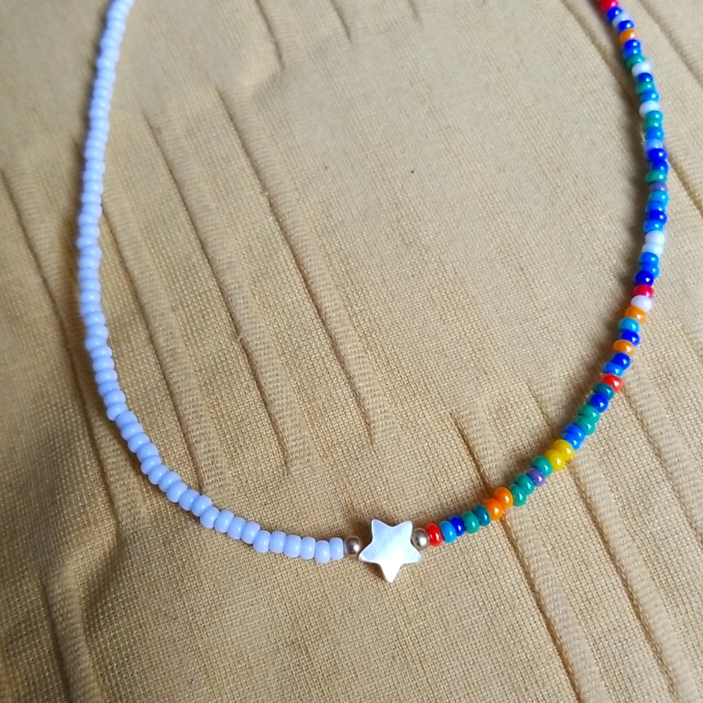 2 Necklaces - Picture 6 of 6